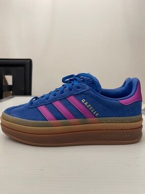 ADIDAS GAZELLE BOLD IN THE “ BOLD BLUE LUCID PINK” SNEAKERS WOMENS SIZE 6.5